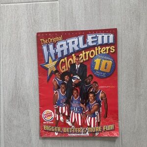 Harlem Globetrotters 2004 Coffee Table World Tour signed Book -